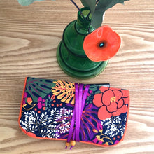 Charger l&#39;image dans la galerie, Louisette fleurs tropicales oranges et violettes
