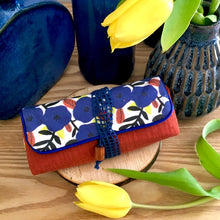 Charger l&#39;image dans la galerie, Suzette gaze de coton rouille et coton fleurs bleues
