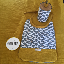 Charger l&#39;image dans la galerie, Coquillette gaze de coton moutarde et ours gris
