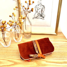 Charger l&#39;image dans la galerie, Louisette en velours caramel
