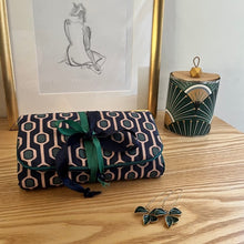 Charger l&#39;image dans la galerie, Louisette motifs géométriques bleu marine et vert
